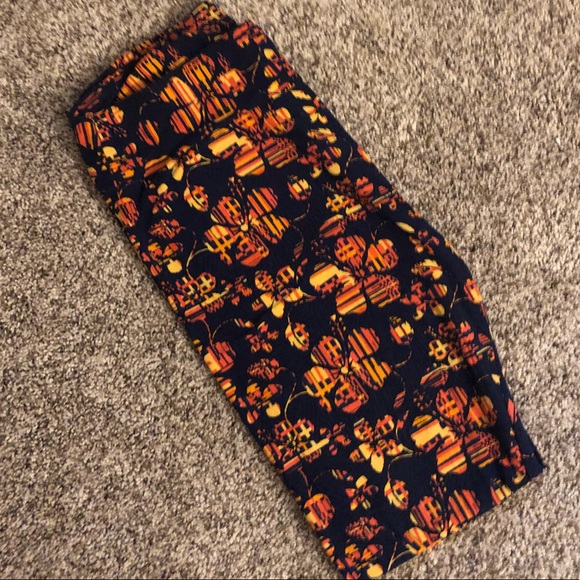 LAST CHANCE - CLEANING OUT - NWT LuLaRoe Leggings - Picture 1 of 2